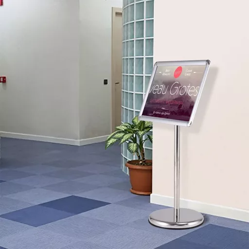 Állítható magasságú információs állvány A3