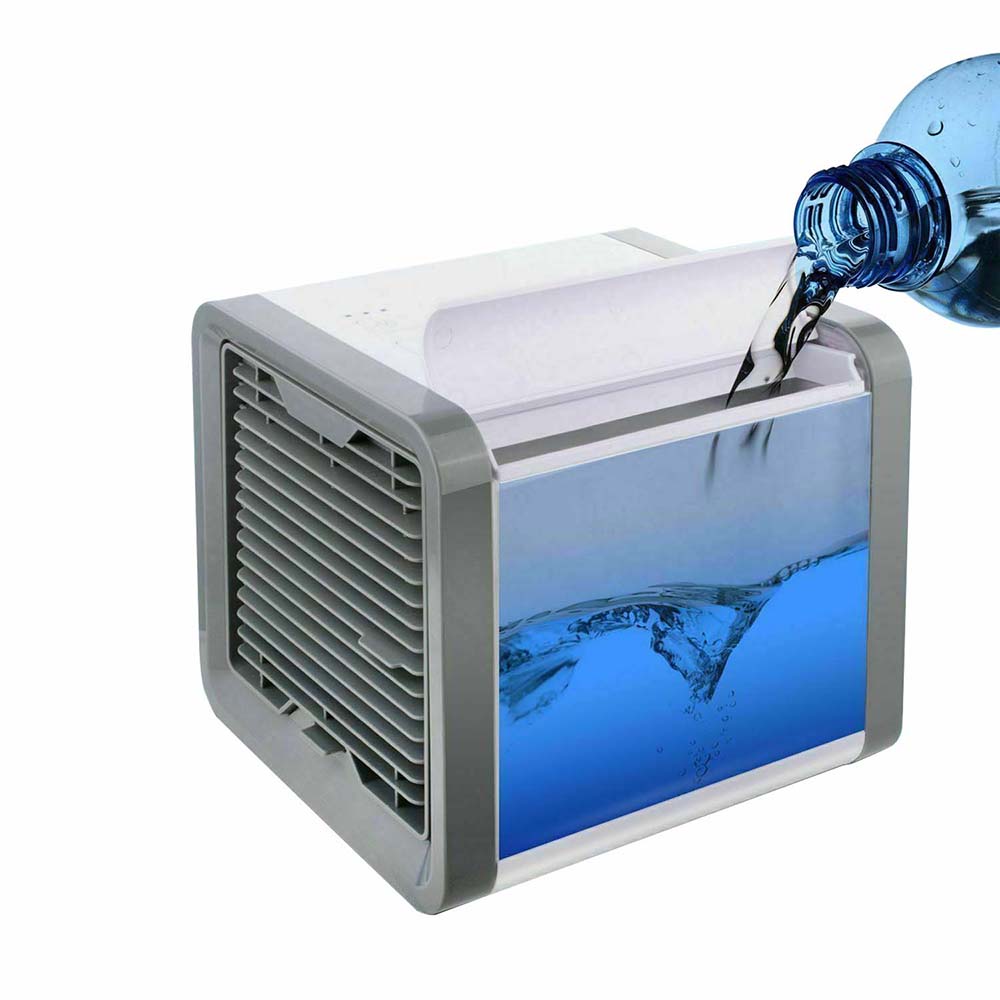 Hideg víz öntése a léghűtőbe
