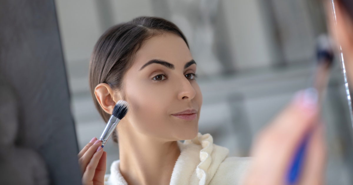 Az otthoni sminkelés előnyei és hátrányai