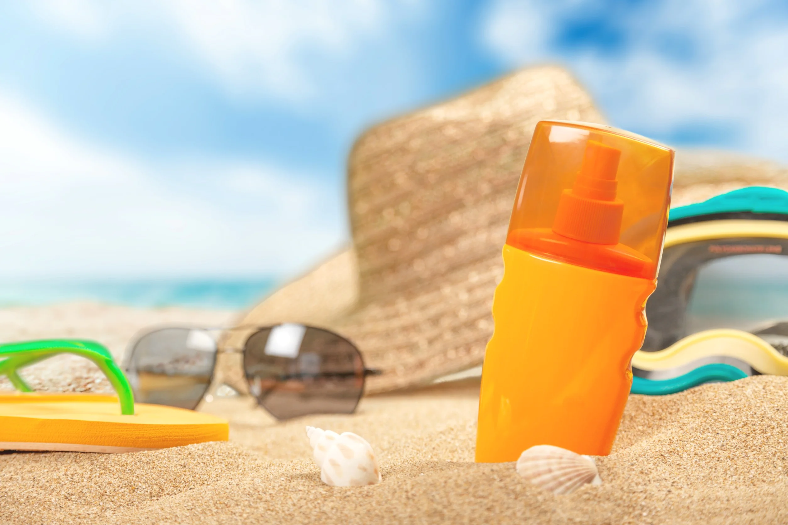 Értékek elrejtése üres naptejes flakonban